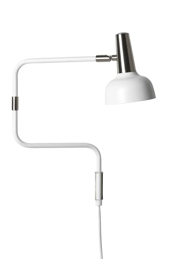 Vit CO Bankeryd-lampa i vacker modell.