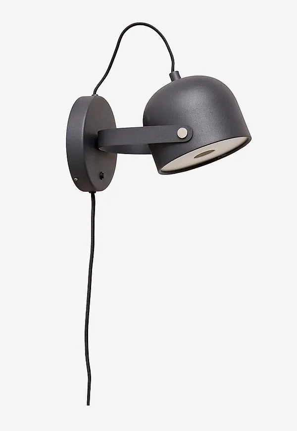 Riktigt trendig lampa i svart från CO Bankeryd.