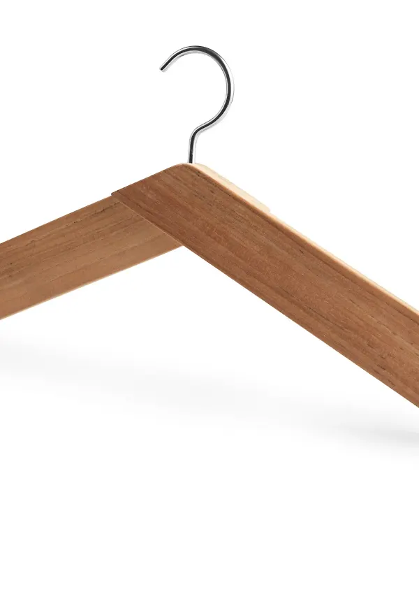 Exklusiv ekmöbel 2024 från Skagerak.