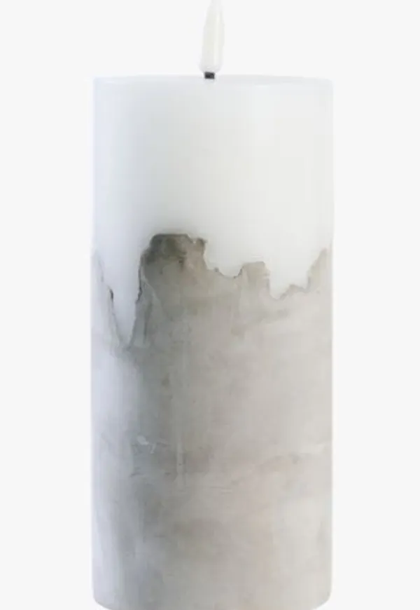 Skön Lampa som passar bra vid många olika tillfällen.