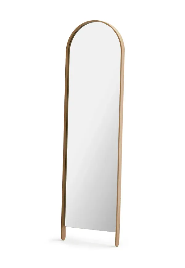 Supersnygg spegel i brunt från Cooee Design.