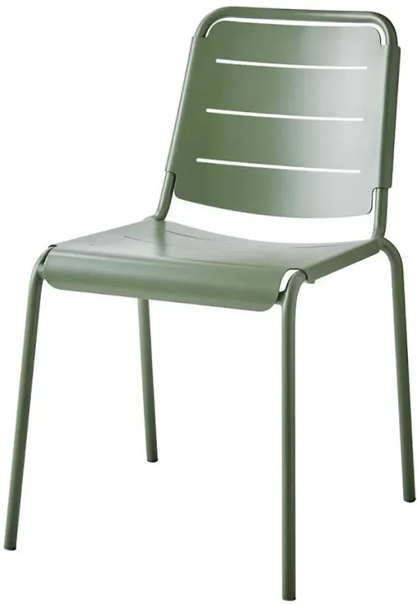 Klassisk grön stol 2025 från Cane-Line.