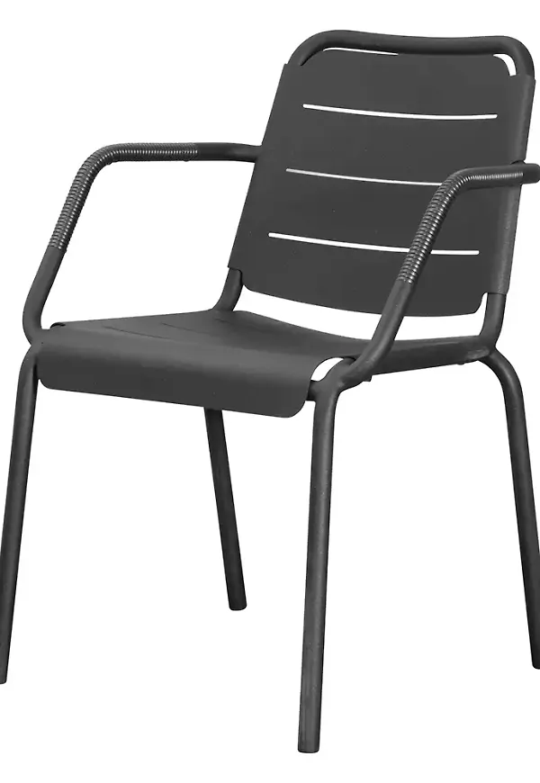 Superfin utestol 2025 från Cane-Line.