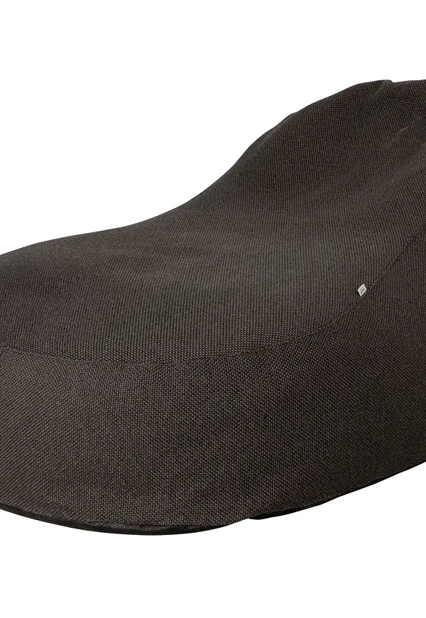 Otroligt fin Fåtölj som passar bra vid många olika tillfällen.