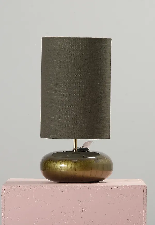 Klassisk grön lampa 2025 från Cozy Living.