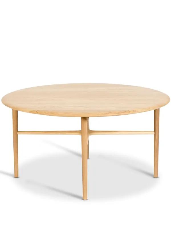 Soffbord i ek som passar perfekt till sommaren 2025!