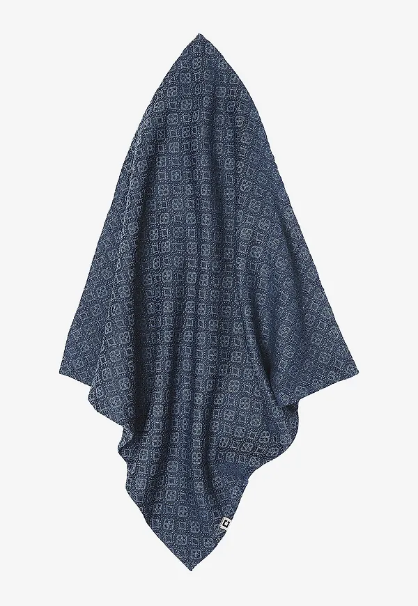 Blå Cult Design-kökshandduk i otroligt fin modell.