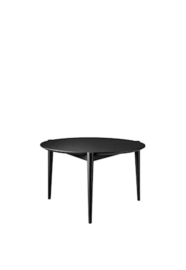 Fin ekbord i svart från FDB Møbler.