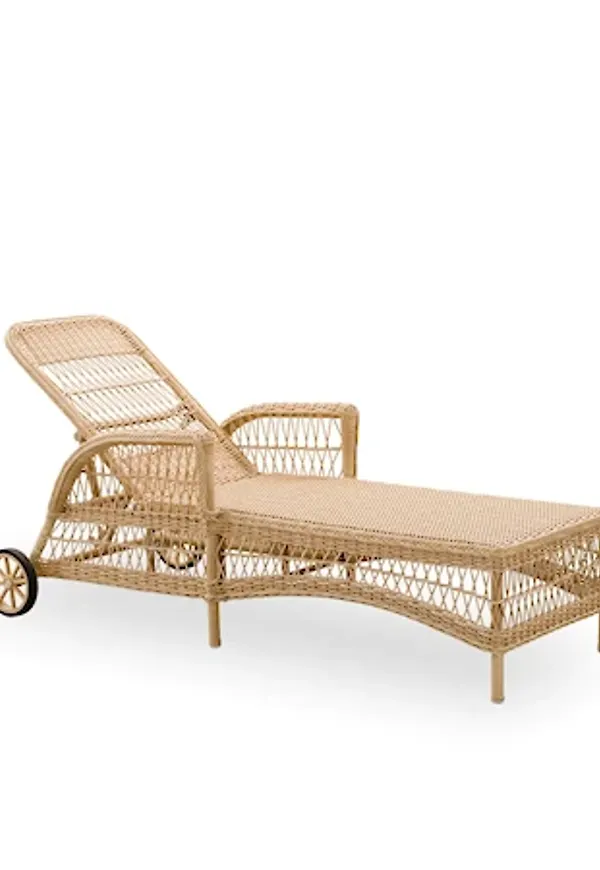 Riktigt fin Möbel som passar bra vid många olika tillfällen.