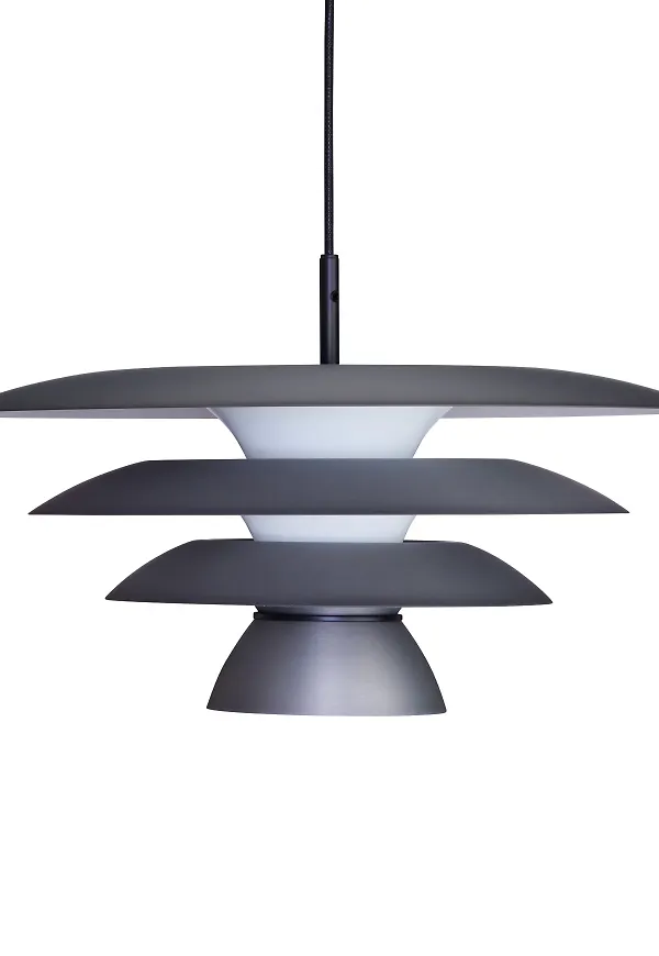 Superfin grå taklampa 2025 från Belid.