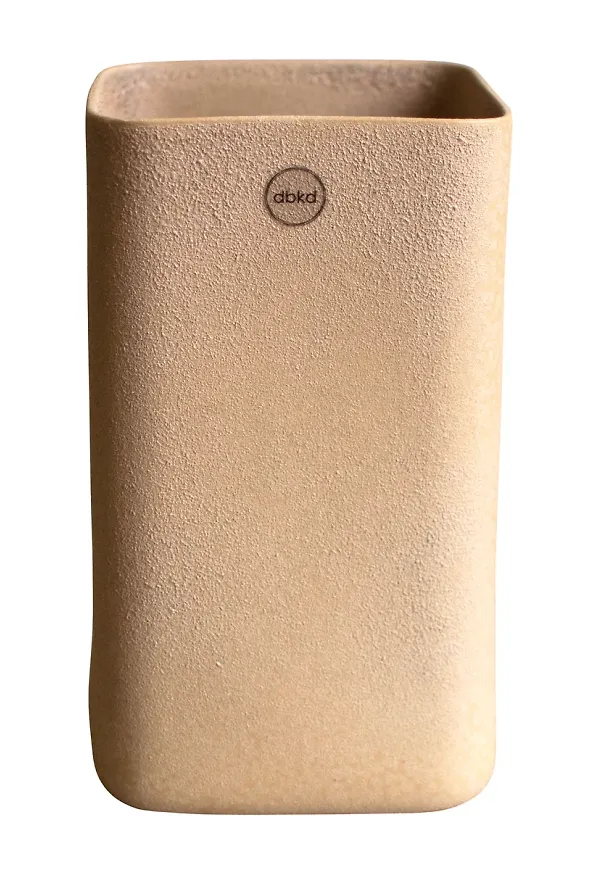 Fantastiskt snygg beige kruka 2025 från DBKD.