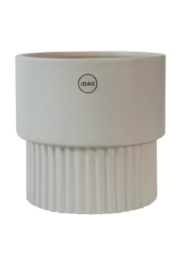 Komfortabel grå kruka 2025 från DBKD.