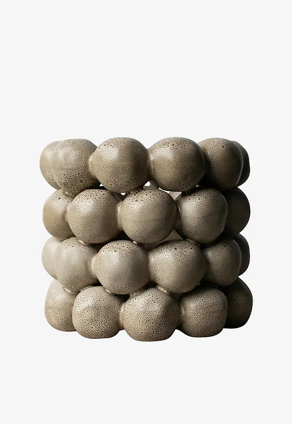 Beige DBKD-lykta i stilriktig modell.