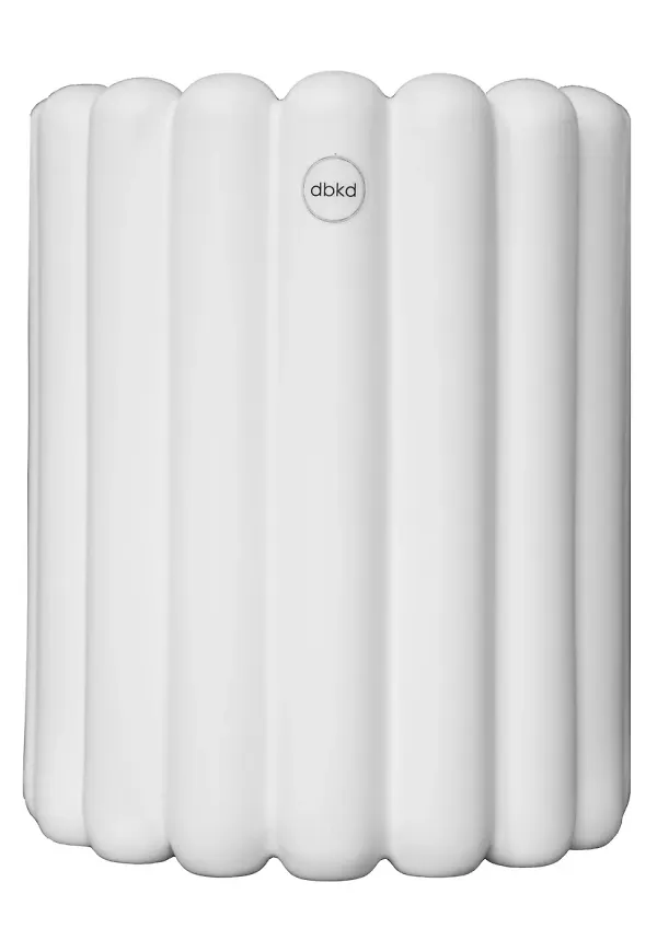 Stilren vit kruka 2025 från DBKD.