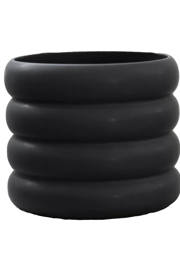 Snygg svart kruka 2025 från DBKD.