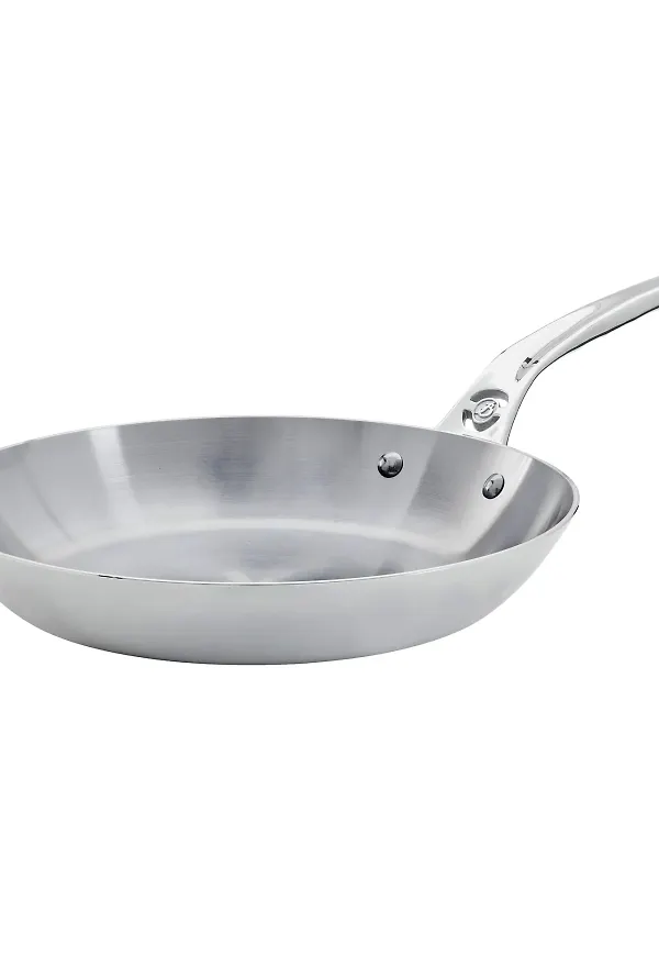 Riktigt snygg stekpanna i silverfärgade från De Buyer.