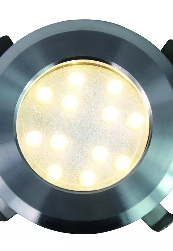 Oriva lampa som passar perfekt till sommaren 2025!