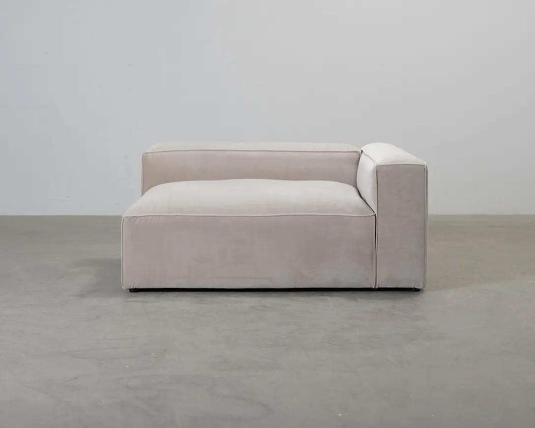 Otroligt fin fåtölj i beiget från Decotique.