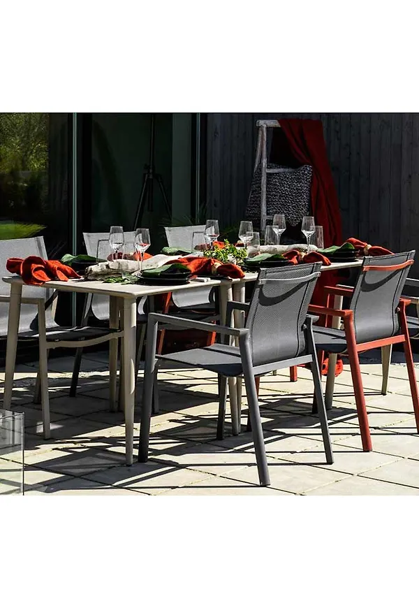 Brafab karmstol som passar perfekt till sommaren 2025!