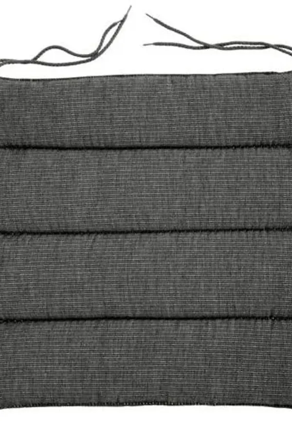 Stilren Stol som passar bra vid många olika tillfällen.