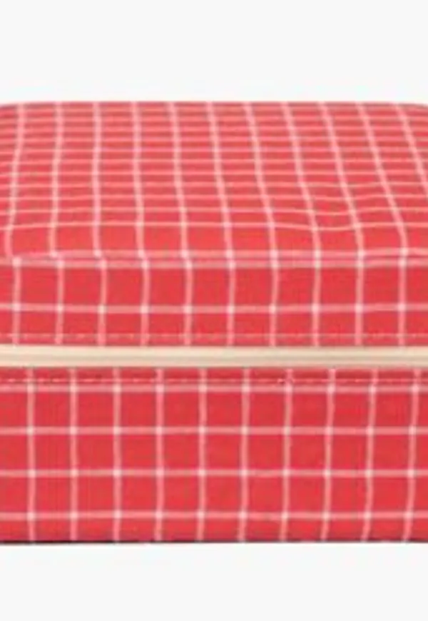 Ikonisk smyckeskrin i rött från hemtex.