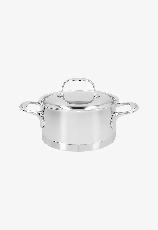 Söt gryta i silver från Demeyere.