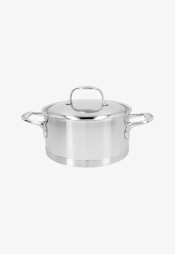 Silver Demeyere-gryta i fantastiskt snygg modell.