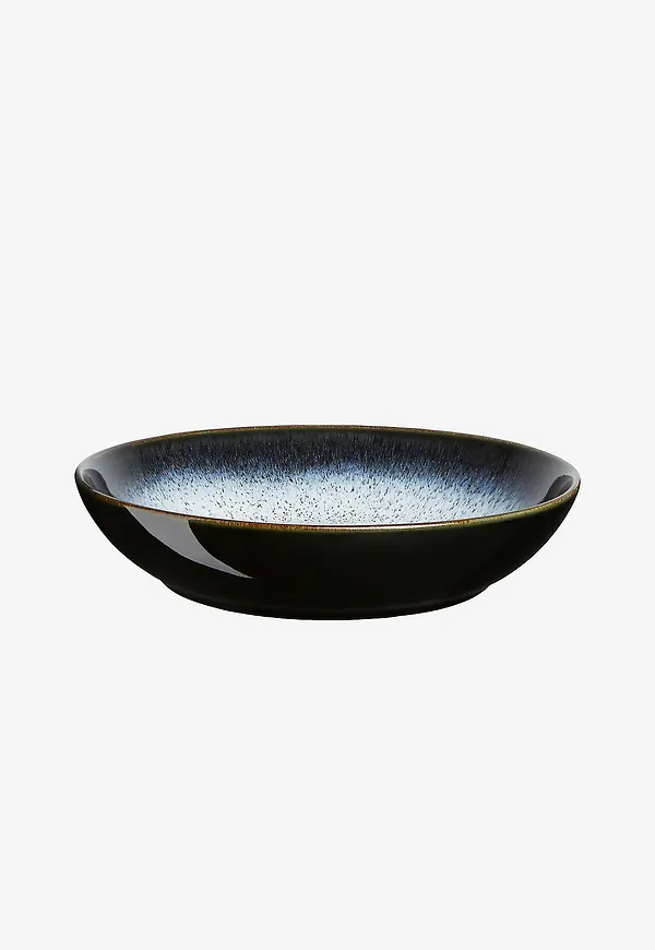Supersnygg pastatallrik i svart från Denby.