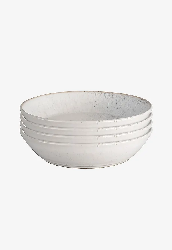 Skön pastatallrik i beiget från Denby.