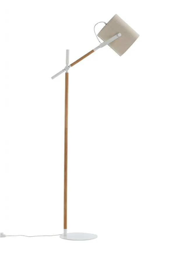 Stilriktig golvlampa 2025 från Venture Home.