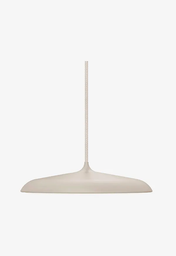 Härlig lampa 2025 från Design For The People.