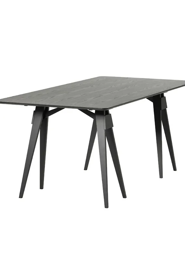 Ikonisk bord i svart från Design House Stockholm.