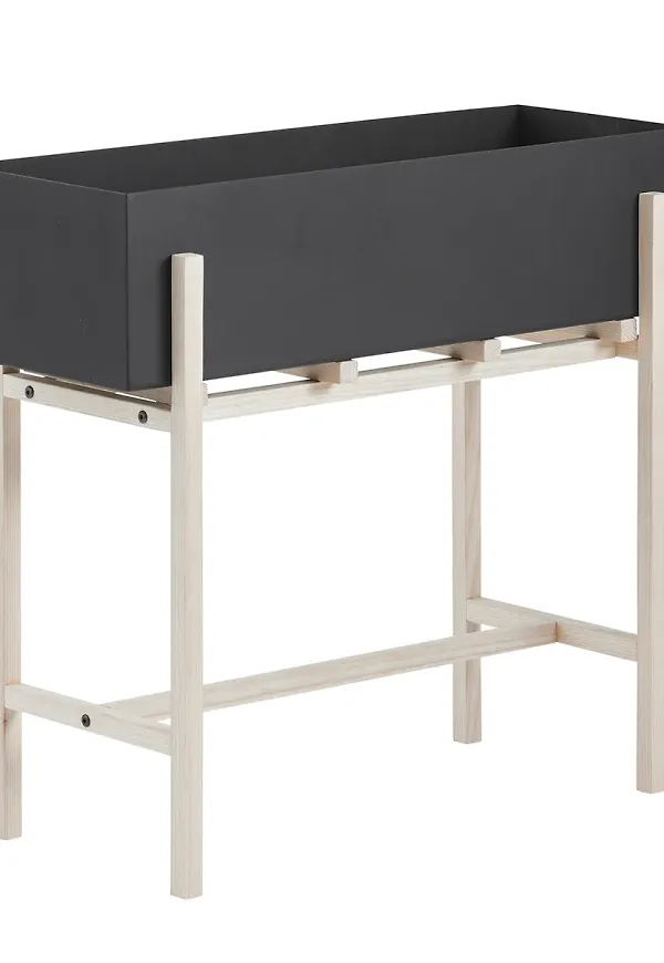 Svart Design House Stockholm-kruka i riktigt trendig modell.