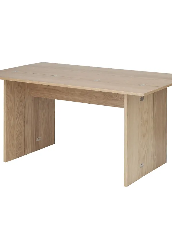 Komfortabel ekmatbord i beiget från Design House Stockholm.