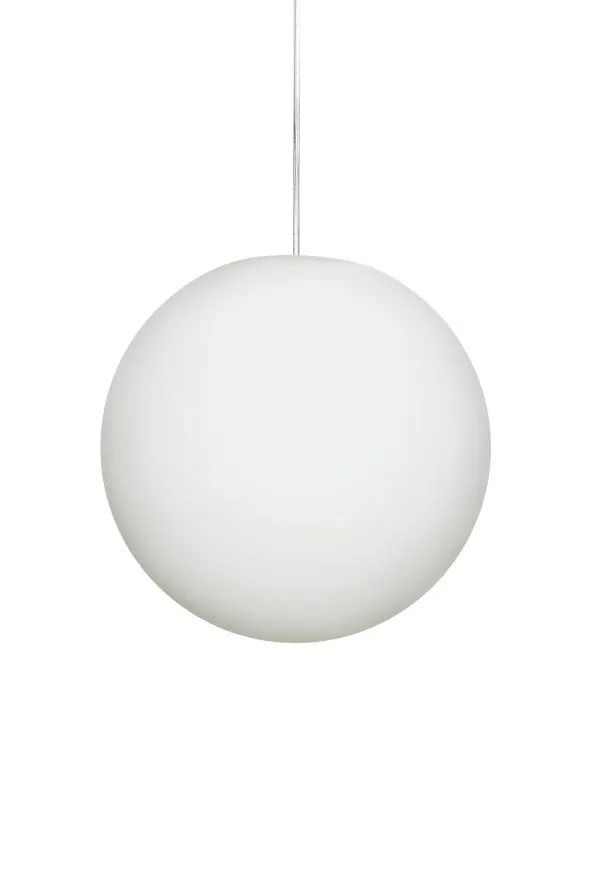 Cool taklampa 2026 från Design House Stockholm.