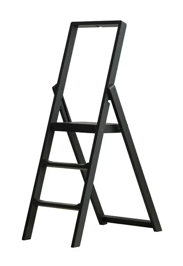 Otroligt fin hylla 2025 från Design House Stockholm.