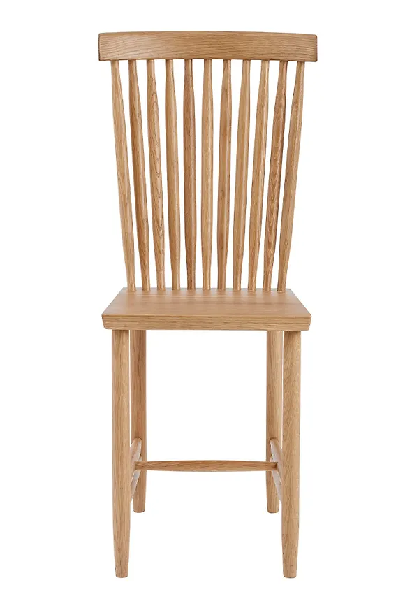 Fantastiskt snygg stol i ek från Design House Stockholm.