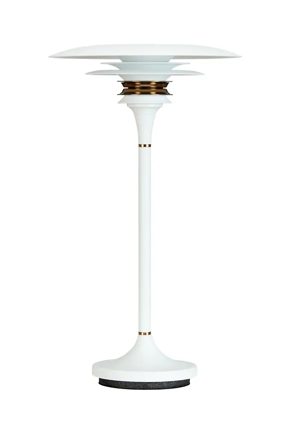 Vit Belid-lampa i stilren modell.