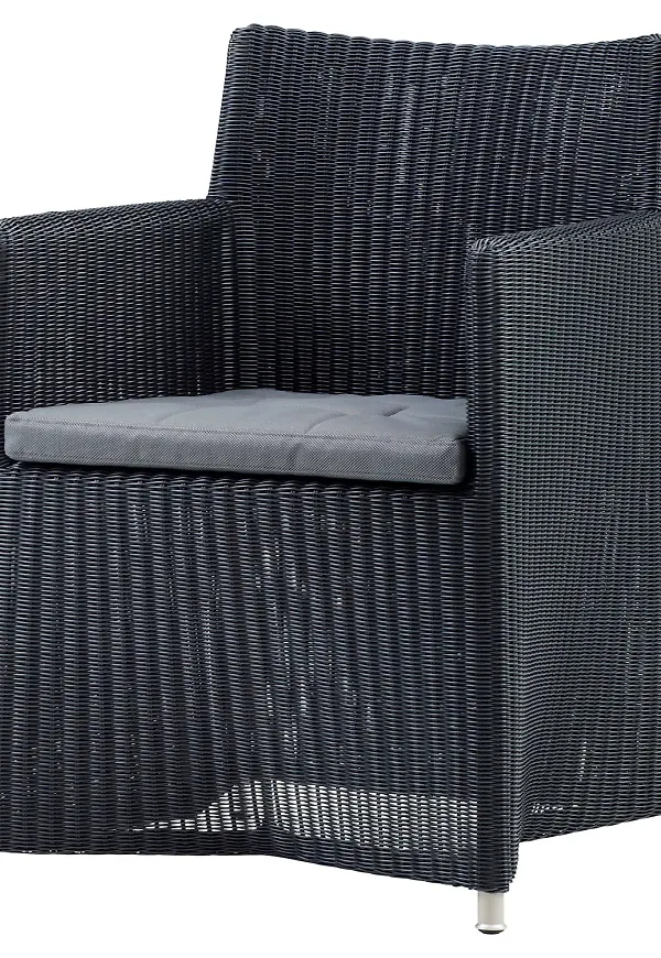 Klassisk stol 2025 från Cane-Line.