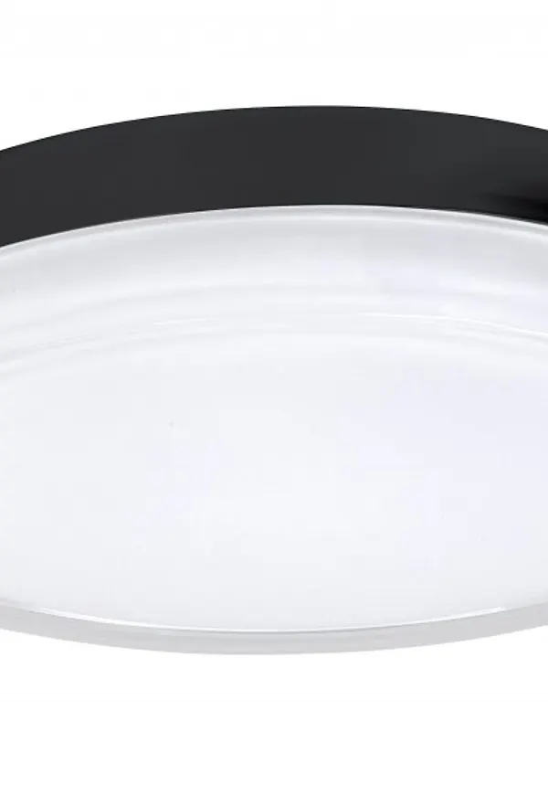 Snygg Lampa som passar bra vid många olika tillfällen.