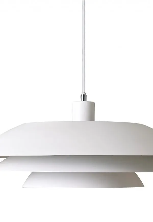 Dyberg Larsen taklampa som passar perfekt till sommaren 2025!