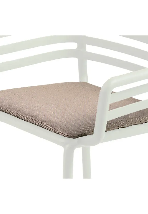 Ikonisk karmstol 2025 från Brafab.