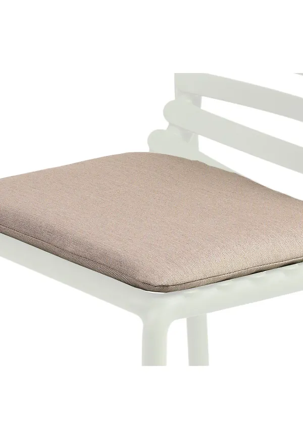 Brafab matstol som passar perfekt till sommaren 2025!