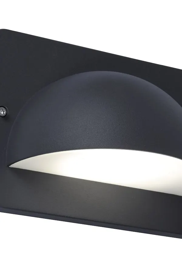 Skön Lampa som passar bra vid många olika tillfällen.