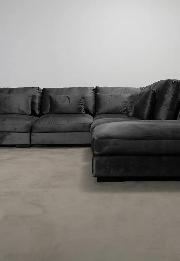 Elegant modulsoffa 2025 från No brand.