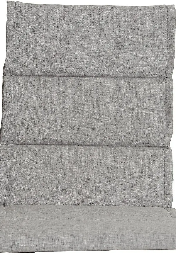 Klassisk Stol som passar bra vid många olika tillfällen.