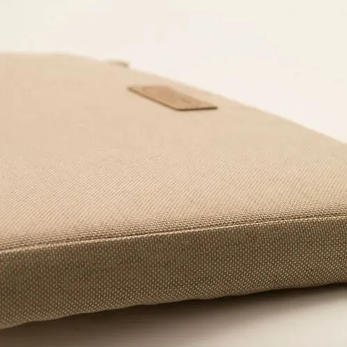 Härlig bänk 2025 från Grythyttan Stålmöbler.