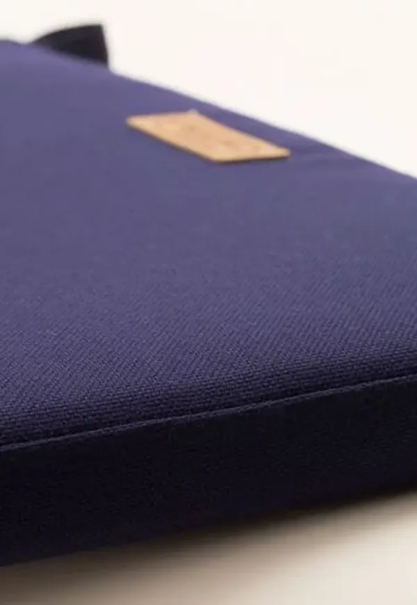 Stilriktig bänk 2025 från Grythyttan Stålmöbler.