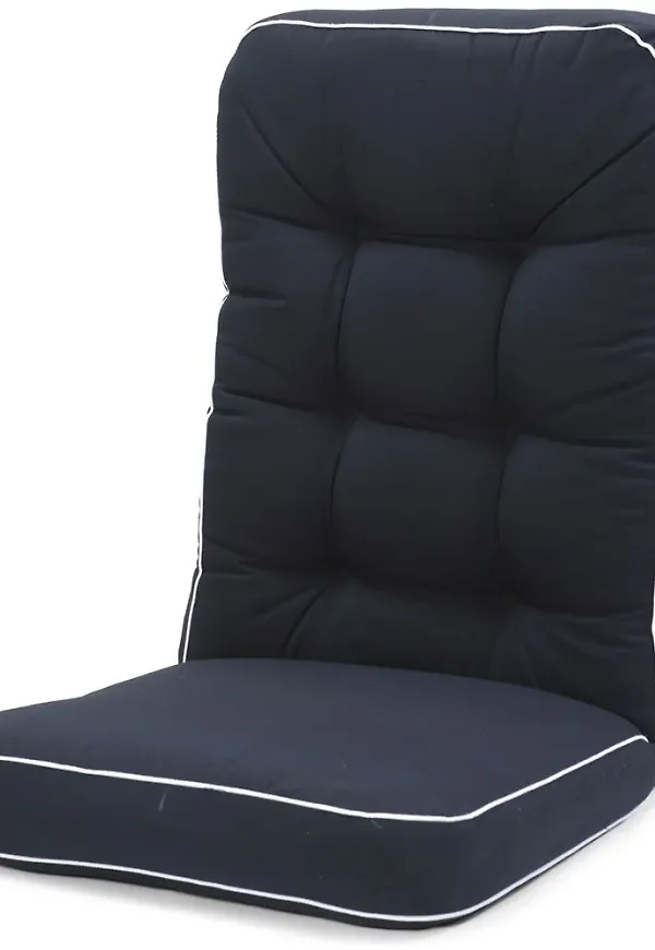 Trendig trämöbel i blått från Hillerstorp.