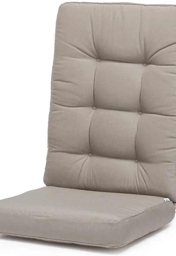 Elegant beige möbel 2025 från Hillerstorp.